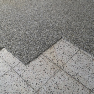 kamenný koberec na terase 2.jpg